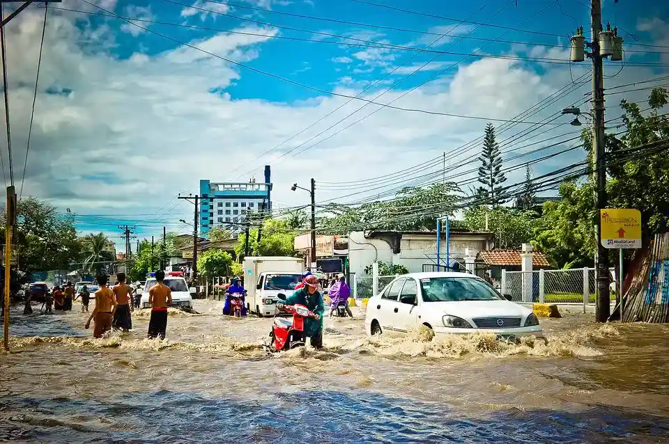 banjir di jalan